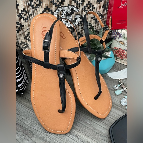 ✨🎁🎁UGG Women's Black Sandals Size 10✨ Ugg Madeena Thong Sandals - Picture 2 of 7